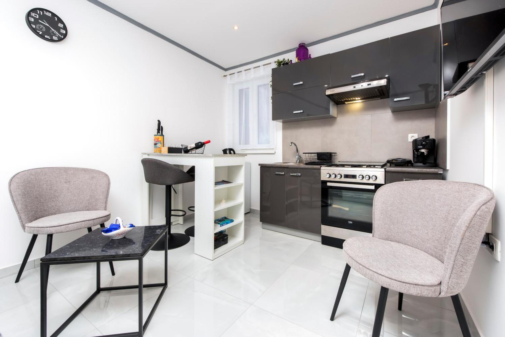 Apartment Leo Rovigno Esterno foto