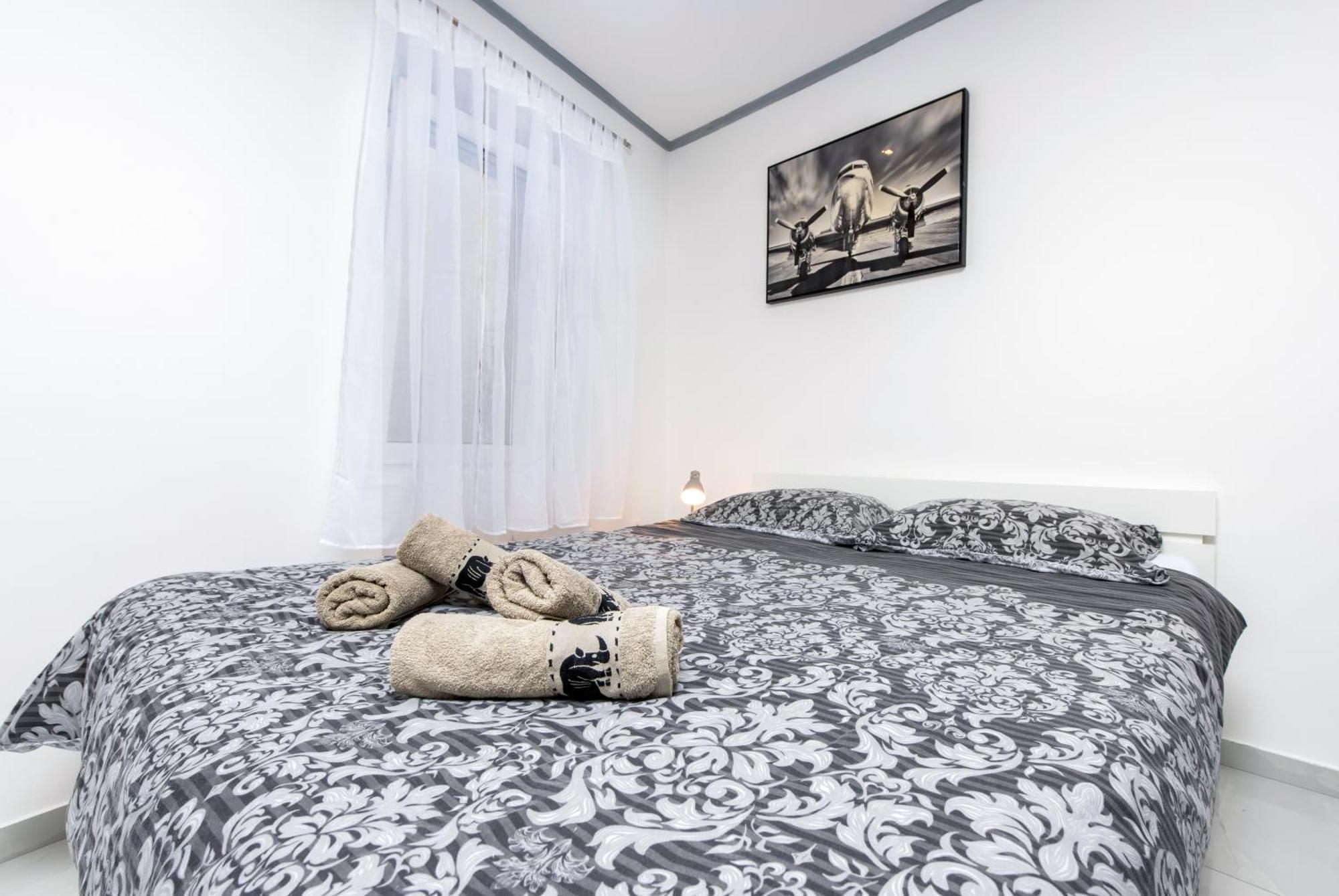 Apartment Leo Rovigno Esterno foto